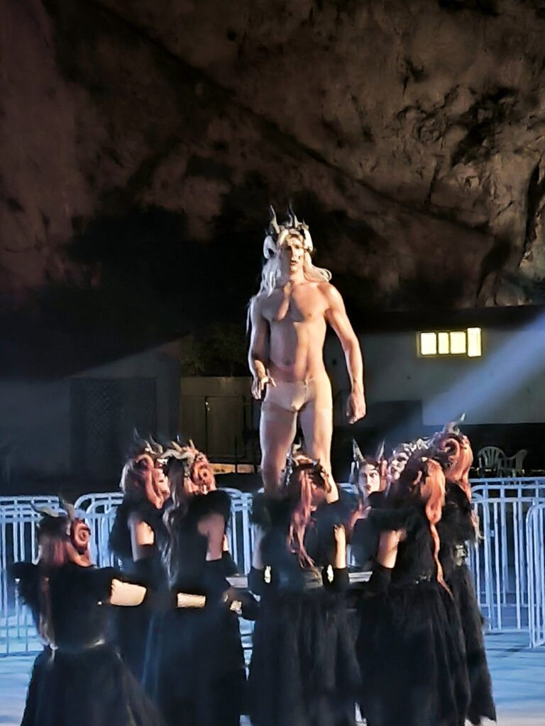 Οι Βάκχες, οι The Tiger Lillies και το τίμημα του ανθρώπου που πολεμά τη φύση του Οι Βάκχες, οι The Tiger Lillies και το τίμημα του ανθρώπου που πολεμά τη φύση του